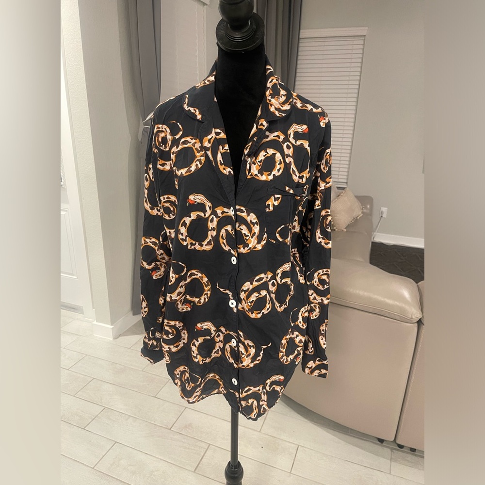 Desmond & Dempsey snake print organic cotton top pajama shirt L